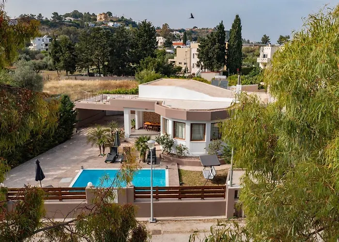 Maia Luxury Pool * Afantou