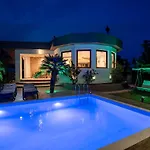 Villa Maia Luxury Pool